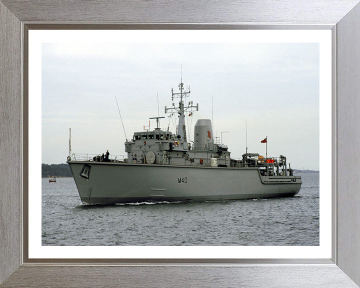 HMS Berkeley M40 | Photo Print | Framed Print | Hunt Class | Mine Warfare Vessel | Royal Navy Hampshire Prints