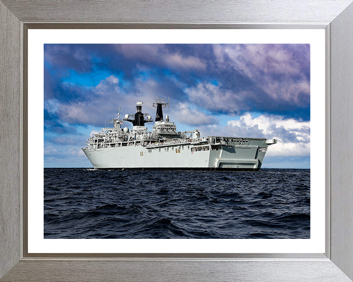 HMS Albion L14 | Photo Print | Framed Print | Albion Class | Amphibious ship | Royal Navy Hampshire Prints