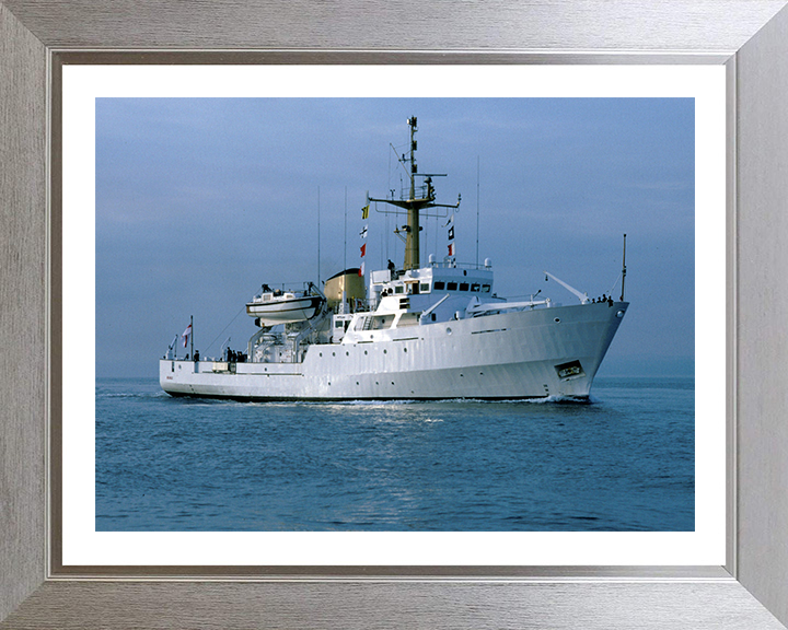 HMS Beagle A319 | Photo Print | Framed Print | Bulldog Class | Survey Vessel | Royal Navy Hampshire Prints