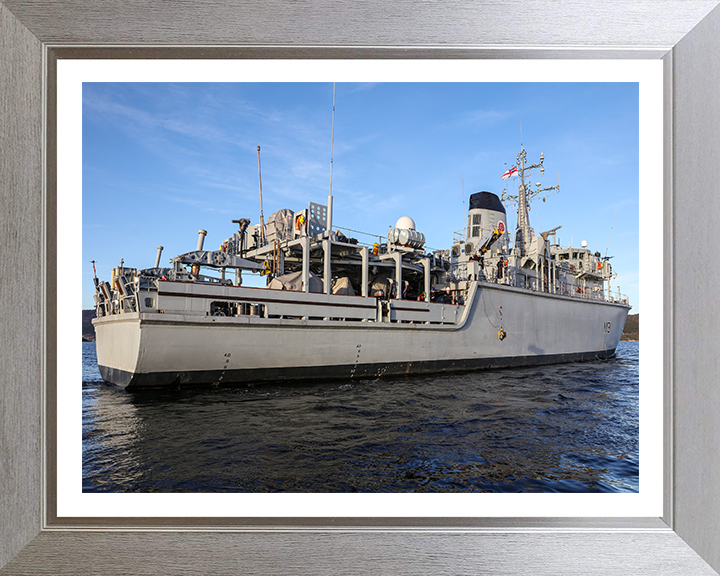 HMS Cattistock M31 | Photo Print | Framed Print | Hunt Class | Minehunter | Royal Navy Hampshire Prints
