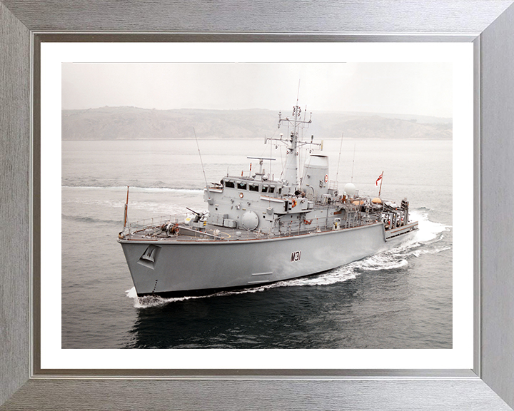 HMS Cattistock M31 | Photo Print | Framed Print | Hunt Class | Minehunter | Royal Navy Hampshire Prints