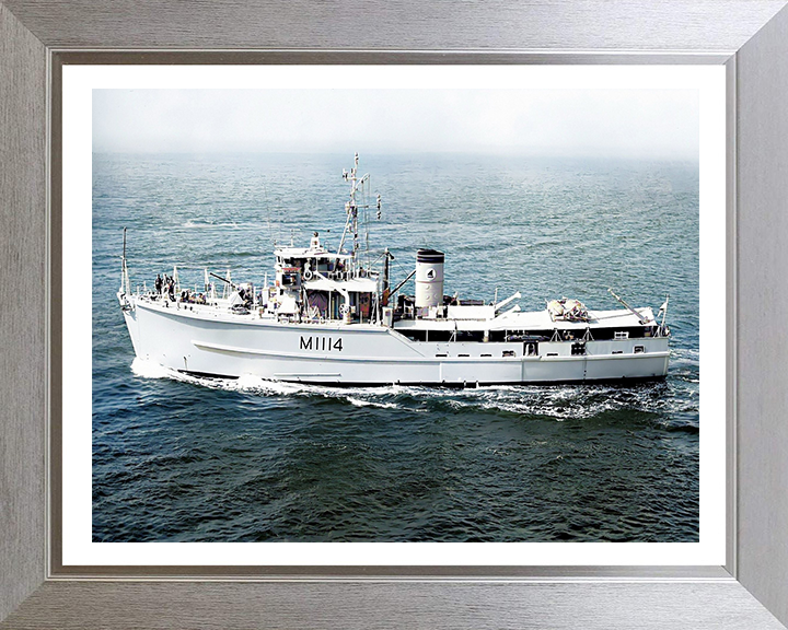 HMS Brinton M1114 Royal Navy Ton Class Minesweeper Photo Print or Framed Print - Hampshire Prints