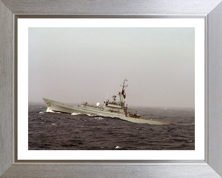 HMS Dumbarton Castle P265 | Photo Print | Framed Print | Castle Class | Patrol Vessel | Royal Navy Hampshire Prints