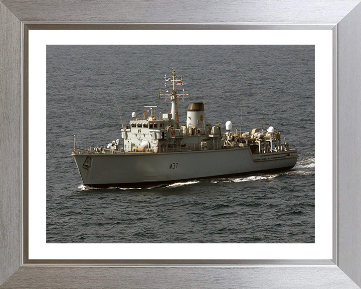 HMS Chiddingfold M37 | Photo Print | Framed Print | Hunt Class | Minehunter | Royal Navy Hampshire Prints