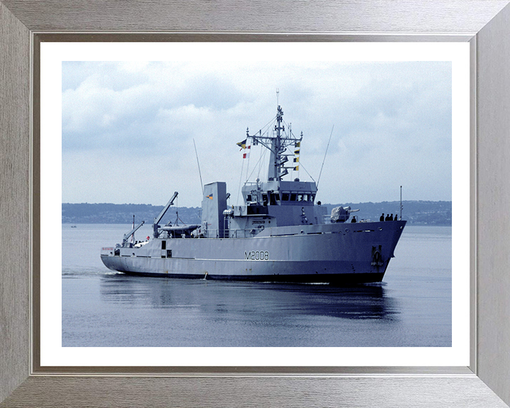 HMS Blackwater M2008 | Photo Print | Framed Print | River Class | Minesweeper | Royal Navy Hampshire Prints