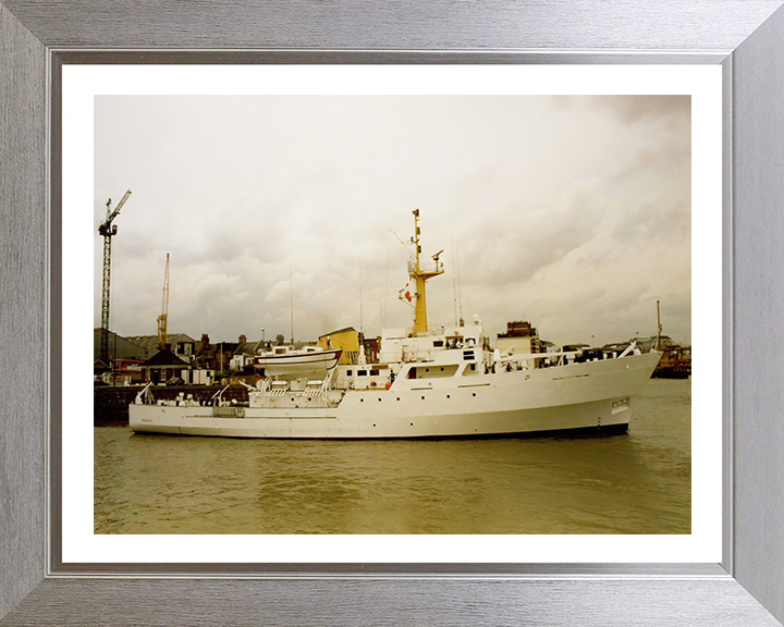HMS Beagle A319 | Photo Print | Framed Print | Bulldog Class | Survey Vessel | Royal Navy Hampshire Prints