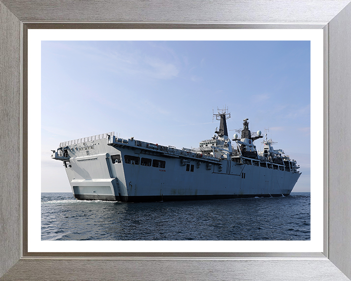 HMS Bulwark L15 | Photo Print | Framed Print | Albion Class | Amphibious Ship | Royal Navy Hampshire Prints