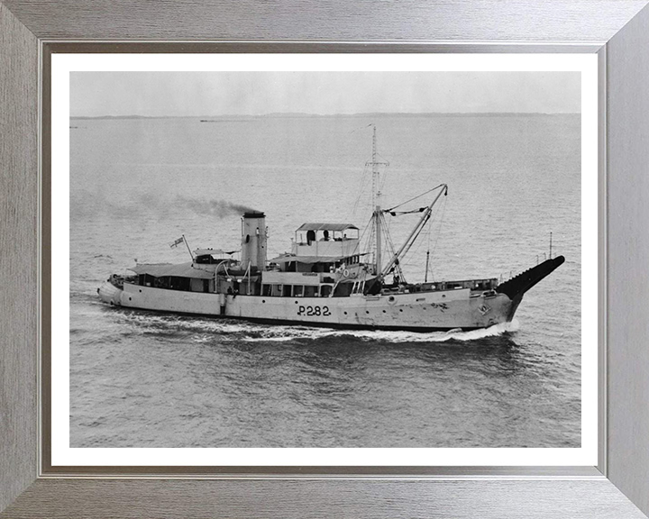 HMS Barfoam P282 | Photo Print | Framed Print | Bar Class | Boom defence vessel | Royal Navy Hampshire Prints