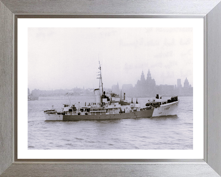 HMS Coldstreamer (T337) Photo Print - Starboard View - Royal Navy Military Class Trawler Hampshire Prints 10 x 8 Silver Frame Yes