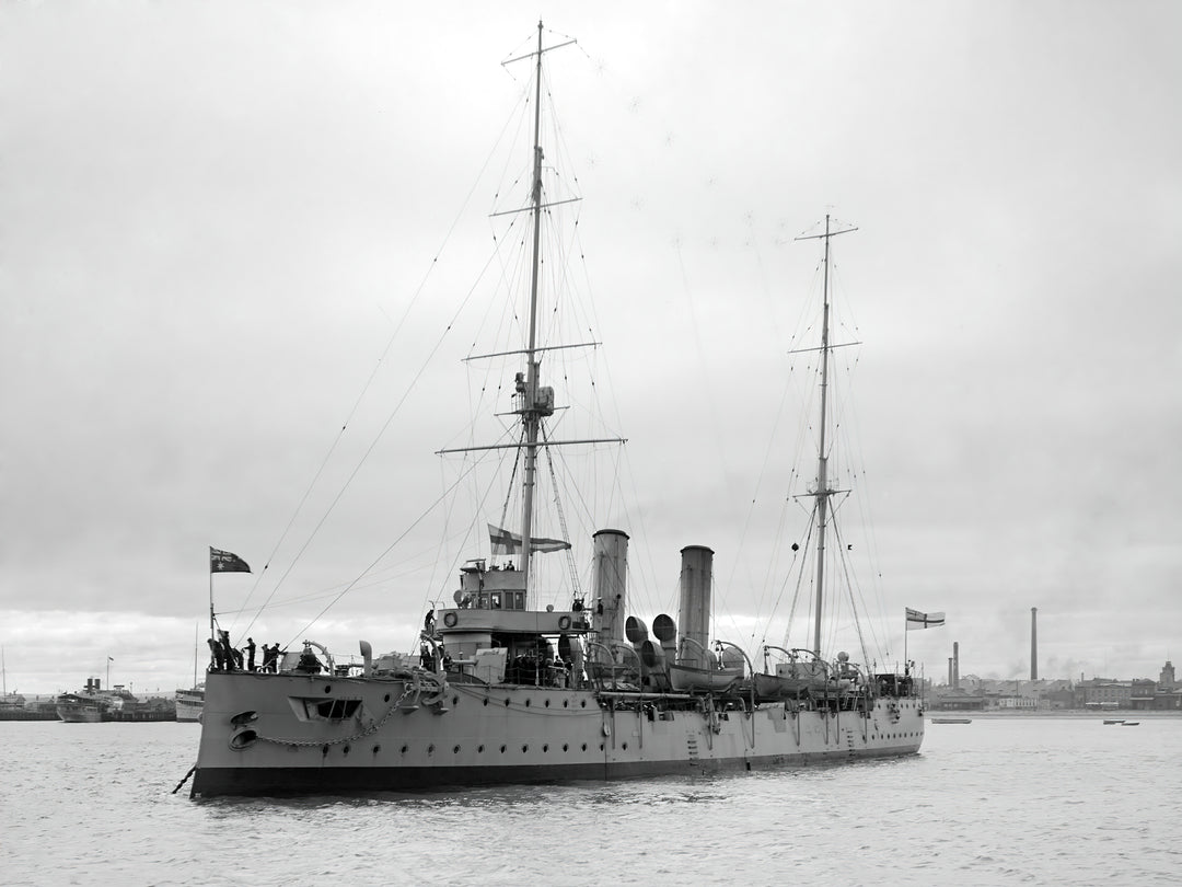 HMS Pioneer (1898) | Photo Print | Framed Print | Pelorus Class | Cruiser | Royal Navy Hampshire Prints