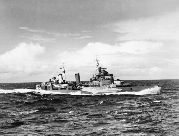 HMS Belfast C35 | Photo Print | Framed Print | Town Class | Light Cruiser | Royal Navy Hampshire Prints