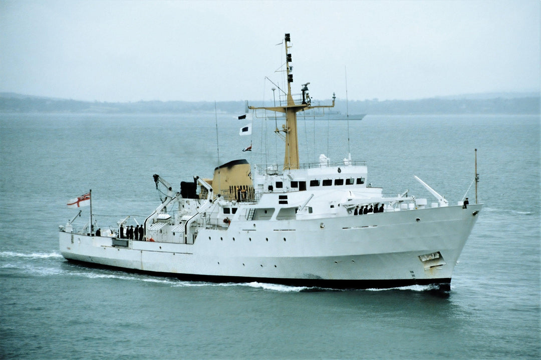 HMS Fawn A325 | Photo Print | Framed Print | Bulldog Class | Hydrographic Survey Ship | Royal Navy Hampshire Prints