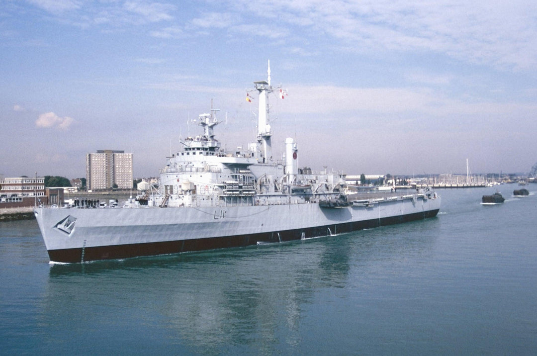 HMS Intrepid L11 | Photo Print | Framed Print | Fearless Class | Amphibious Ship | Royal Navy Hampshire Prints
