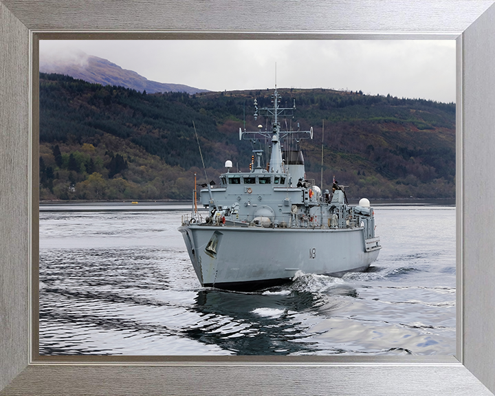 HMS Cattistock M31 | Photo Print | Framed Print | Hunt Class | Minehunter | Royal Navy Hampshire Prints