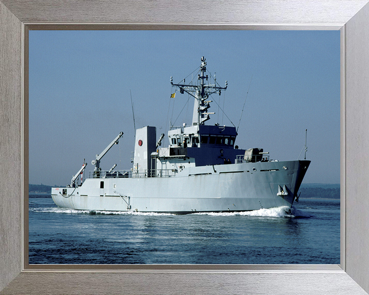 HMS Arun M2014 Royal Navy River class minesweeper Photo Print or Framed Print - Hampshire Prints