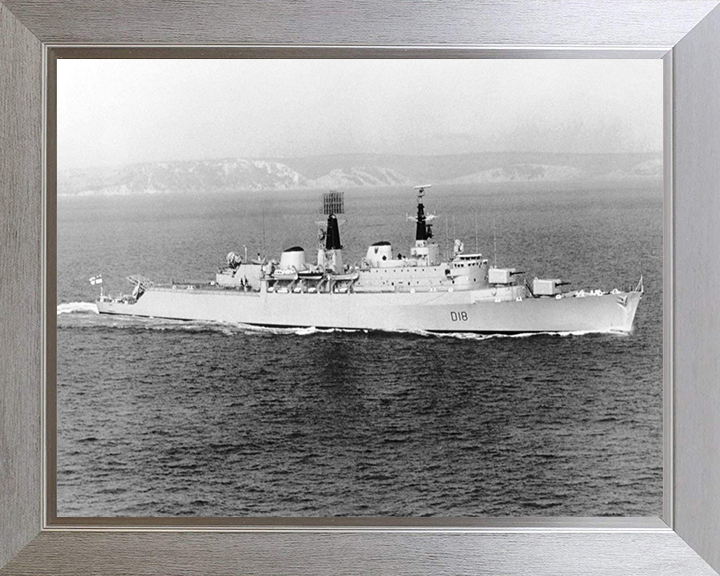 HMS Antrim D18 | Photo Print | Framed Print | County Class | Destroyer | Royal Navy Hampshire Prints