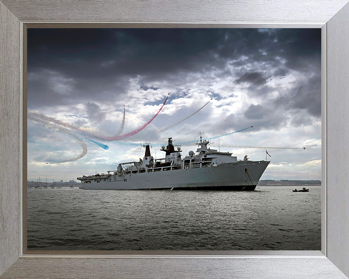 HMS Bulwark L15 | Photo Print | Framed Print | Albion Class | Amphibious Ship | Royal Navy Hampshire Prints