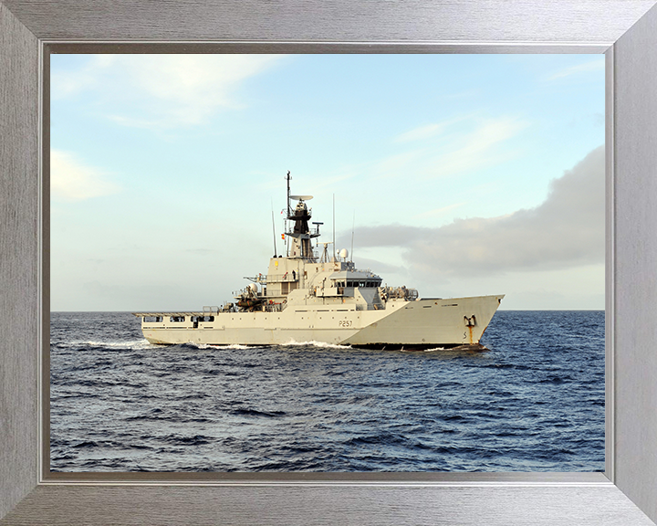 HMS Clyde P257 | Photo Print | Framed Print | River Class | Patrol Vessel | Royal Navy Hampshire Prints