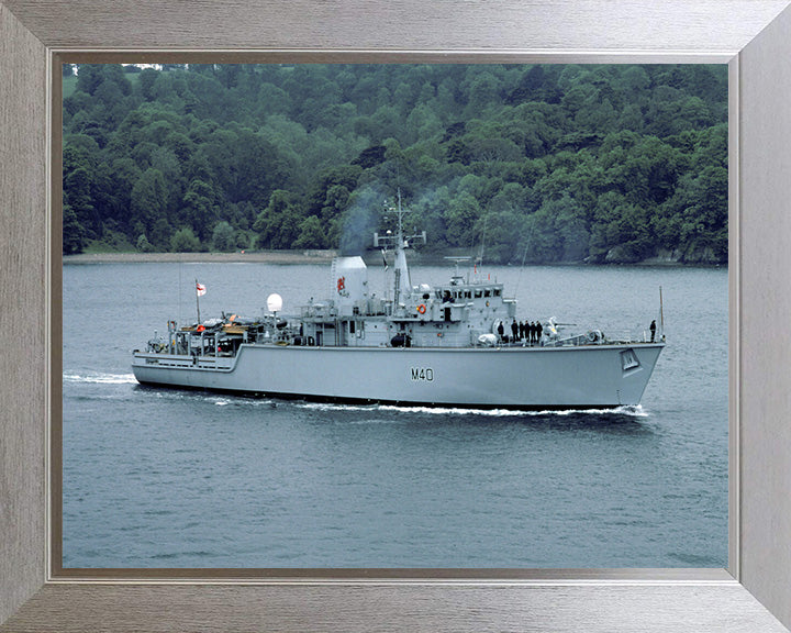 HMS Berkeley M40 | Photo Print | Framed Print | Hunt Class | Mine Warfare Vessel | Royal Navy Hampshire Prints
