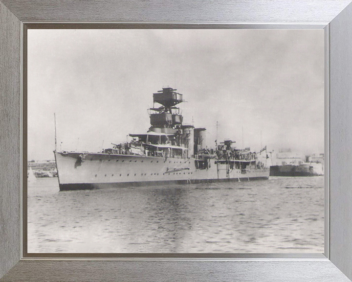HMS Curlew D42 | Photo Print | Framed Print | C Class | Light Cruiser | Royal Navy Hampshire Prints