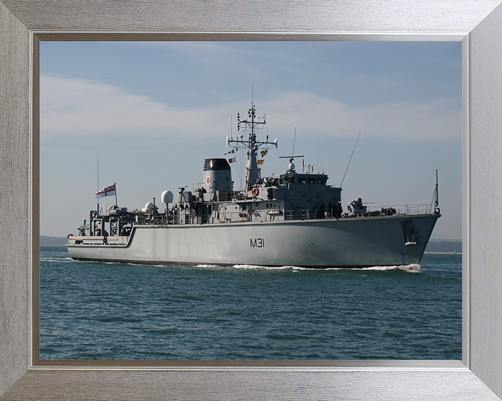 HMS Cattistock M31 Royal Navy Hunt class mine hunter Photo Print or Framed Print - Hampshire Prints