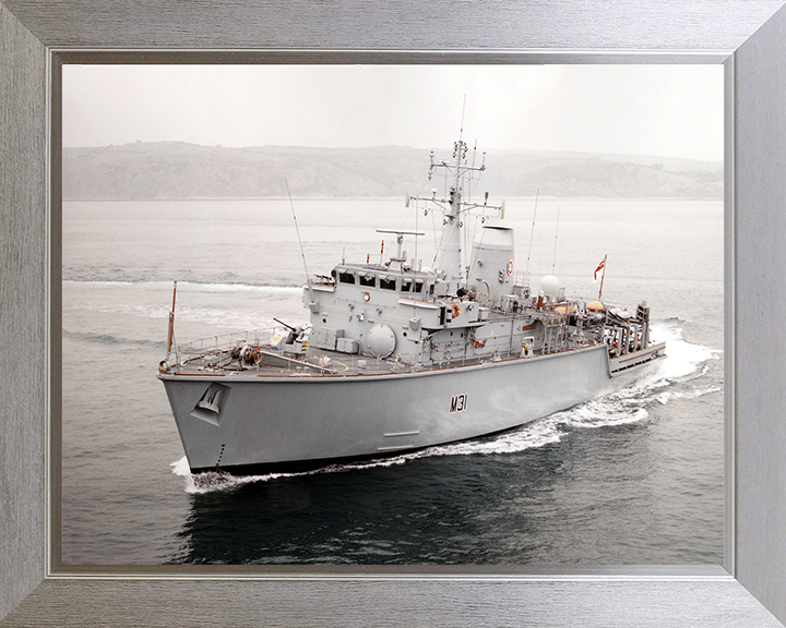 HMS Cattistock M31 | Photo Print | Framed Print | Hunt Class | Minehunter | Royal Navy Hampshire Prints