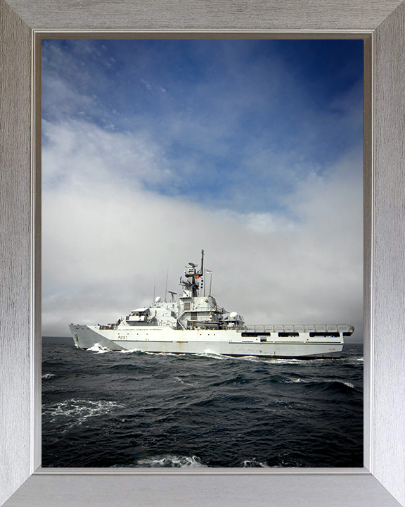 HMS Clyde P257 | Photo Print | Framed Print | River Class | Patrol Vessel | Royal Navy Hampshire Prints