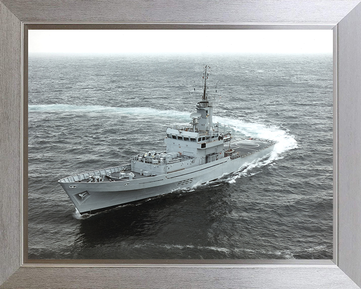 HMS Dumbarton Castle P265 Royal Navy Castle class patrol vessel Photo Print or Framed Print - Hampshire Prints