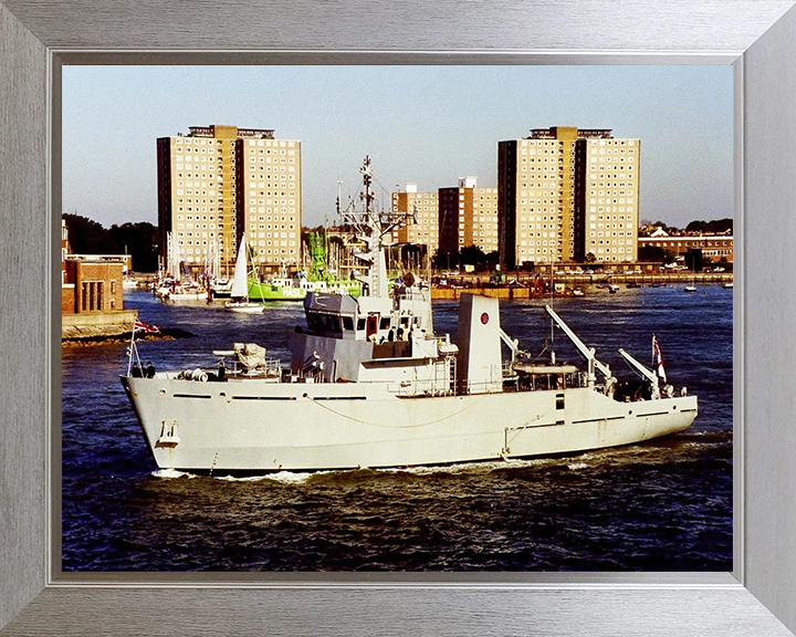 HMS Blackwater M2008 Royal Navy River class minesweeper Photo Print or Framed Print - Hampshire Prints