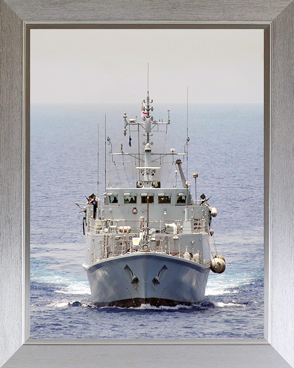 HMS Bangor M109 Royal Navy Sandown class minehunter Photo Print or Framed Print - Hampshire Prints