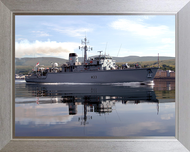 HMS Brocklesby M33 Royal Navy Hunt class Mine Counter Measures Vessel Photo Print or Framed Print - Hampshire Prints