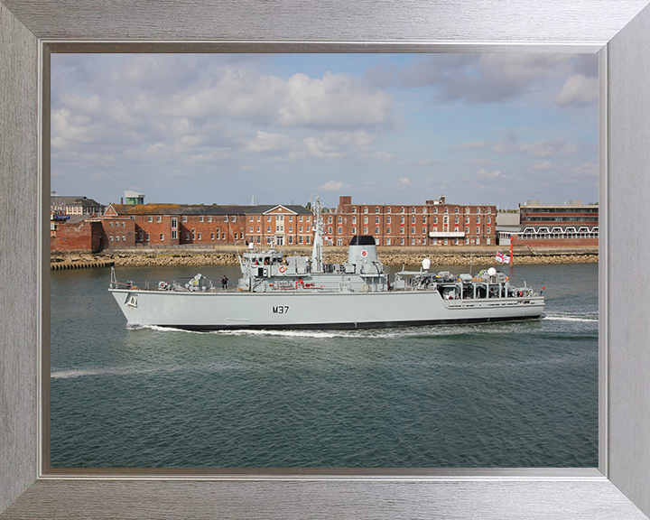 HMS Chiddingfold M37 | Photo Print | Framed Print | Hunt Class | Minehunter | Royal Navy Hampshire Prints