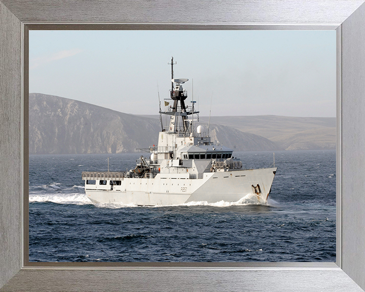 HMS Clyde P257 | Photo Print | Framed Print | River Class | Patrol Vessel | Royal Navy Hampshire Prints