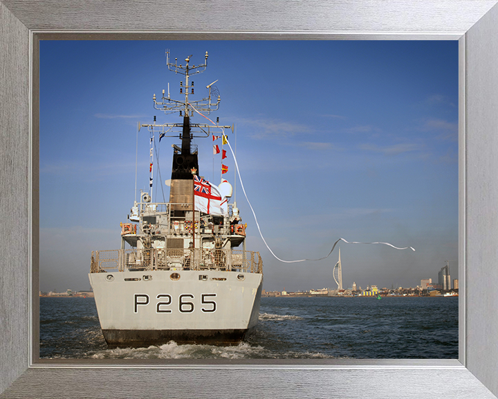 HMS Dumbarton Castle P265 | Photo Print | Framed Print | Castle Class | Patrol Vessel | Royal Navy Hampshire Prints