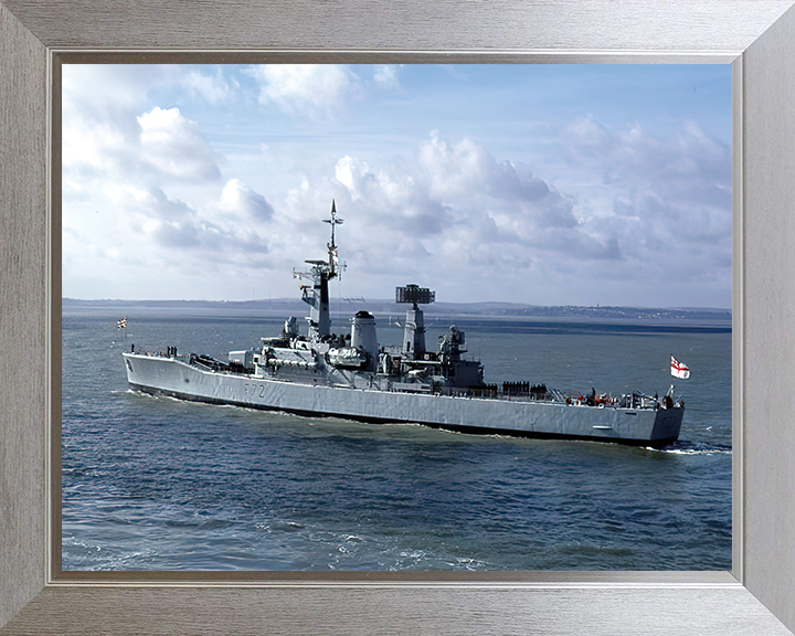 HMS Ariadne F72 | Photo Print | Framed Print | Leander Class | Frigate | Royal Navy Hampshire Prints