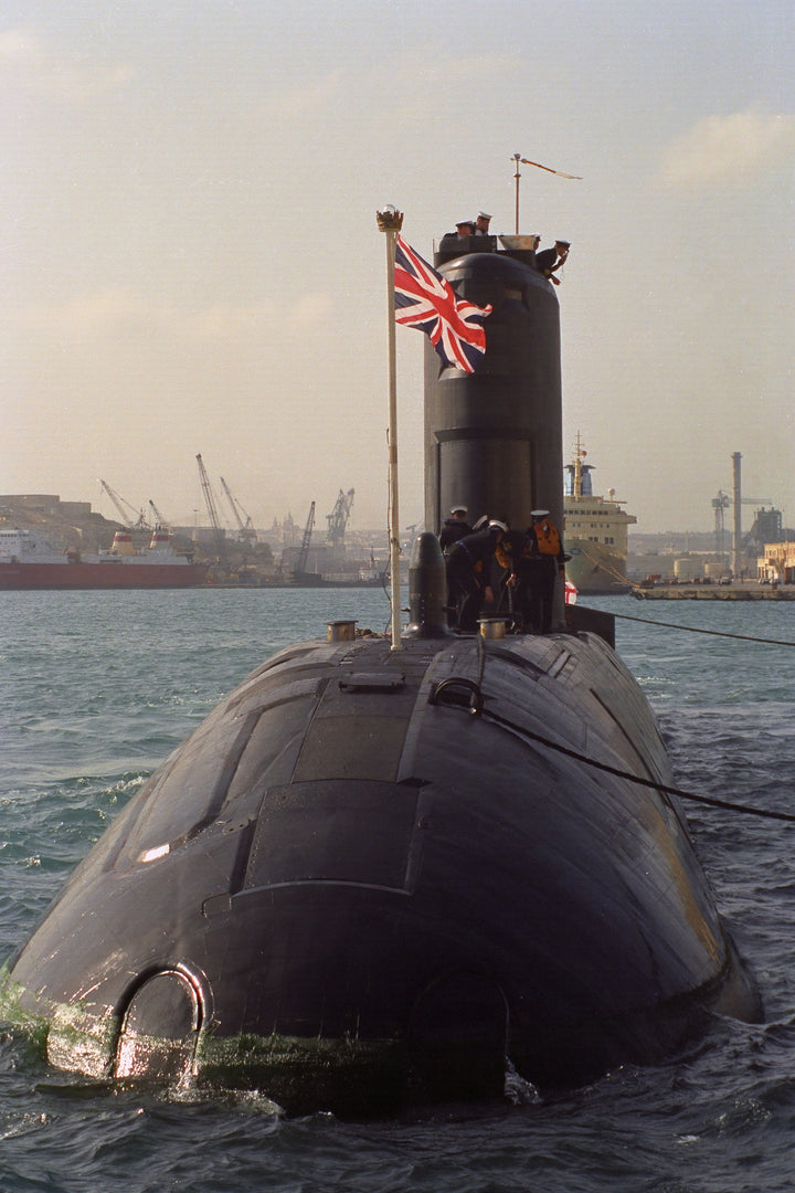 HMS Ursula S42 Royal Navy Victoria class Submarine Photo Print or Framed Print - Hampshire Prints