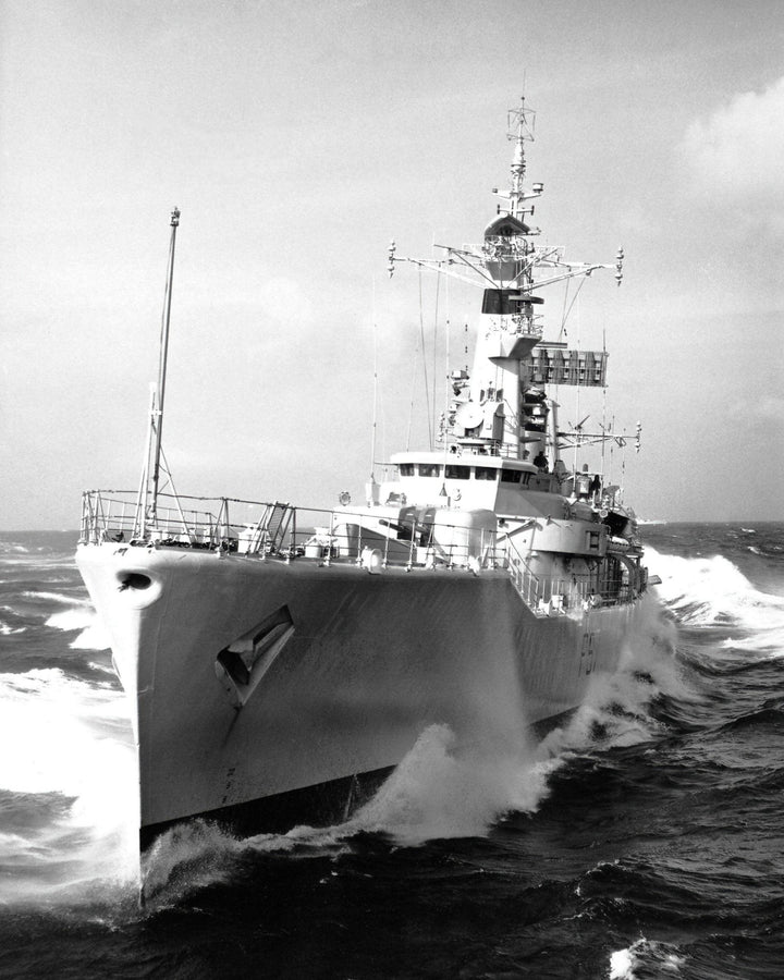 HMS Andromeda F57 Royal Navy Leander class frigate Photo Print or Framed Print - Hampshire Prints