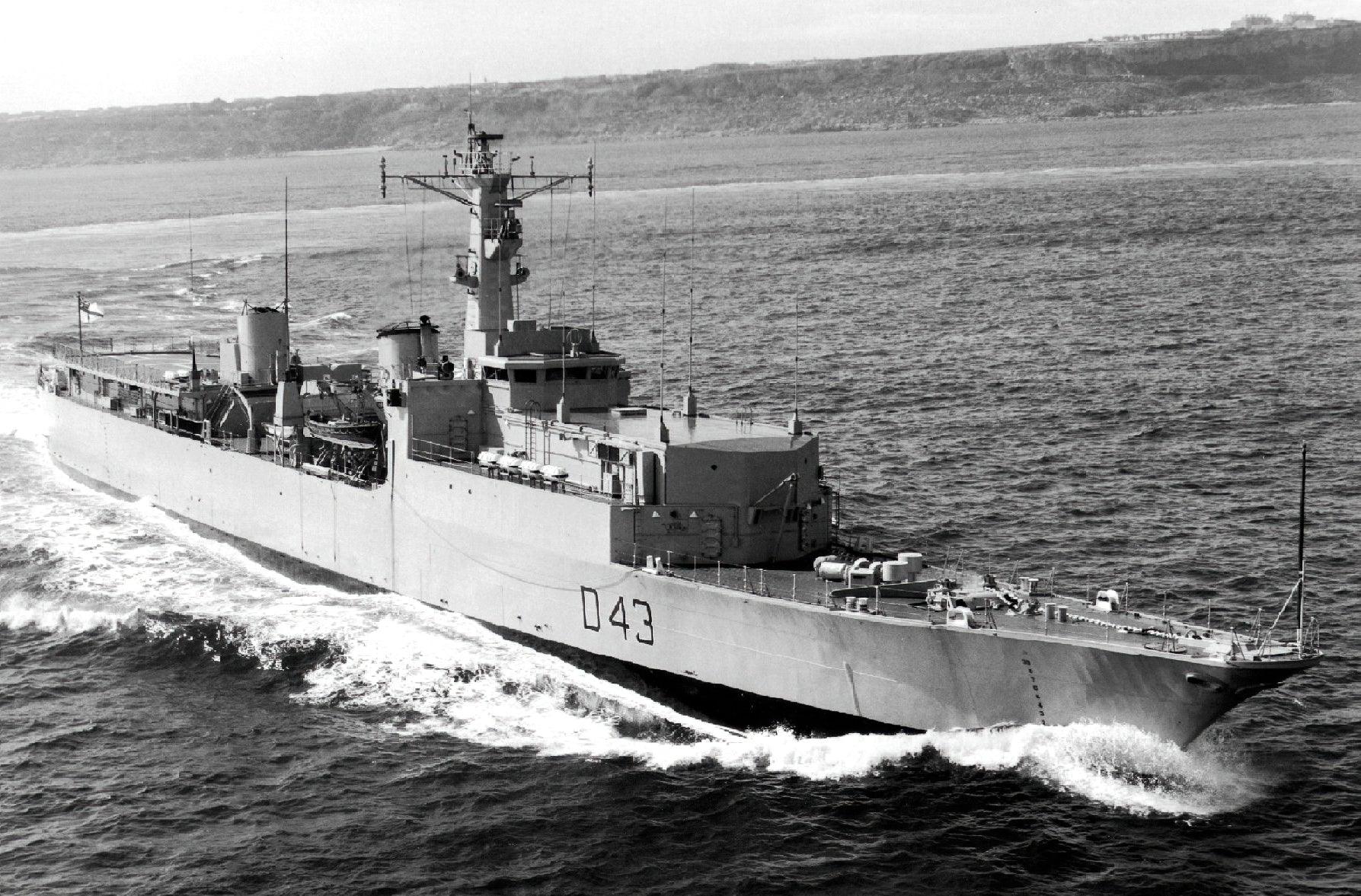 HMS Matapan (D43) Photo Print - Underway - Royal Navy Battle Class Des ...