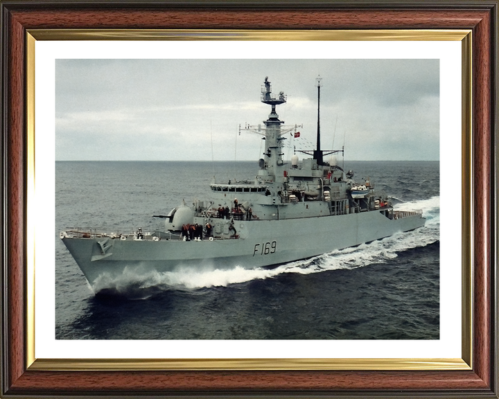 HMS Amazon (F169) Photo Print - Underway - Royal Navy Type 21 Frigate Hampshire Prints 10 x 8 Classic Frame Yes