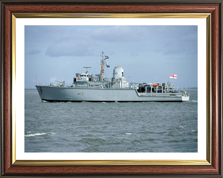 HMS Dulverton M35 | Photo Print | Framed Print | Hunt Class | Mine Warfare Vessel | Royal Navy Hampshire Prints