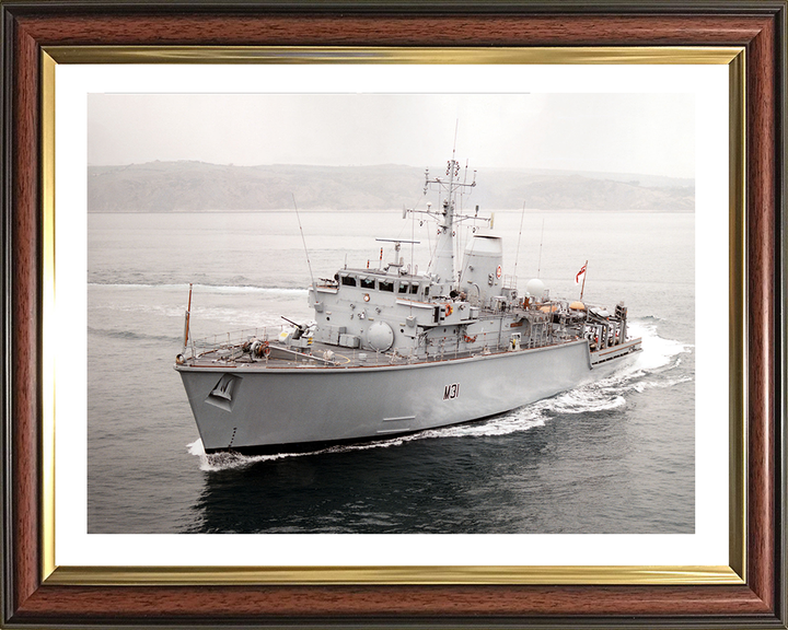 HMS Cattistock M31 | Photo Print | Framed Print | Hunt Class | Minehunter | Royal Navy Hampshire Prints