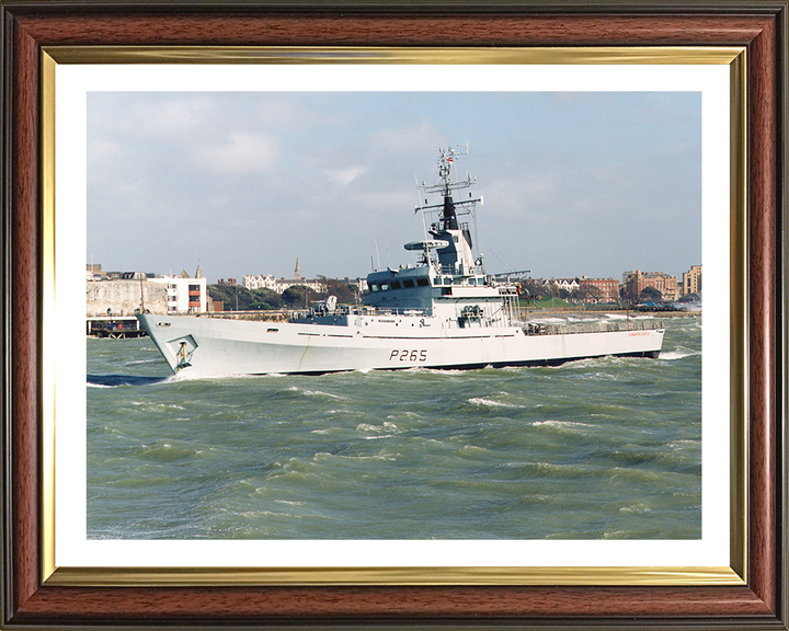 HMS Dumbarton Castle P265 | Photo Print | Framed Print | Castle Class | Patrol Vessel | Royal Navy Hampshire Prints