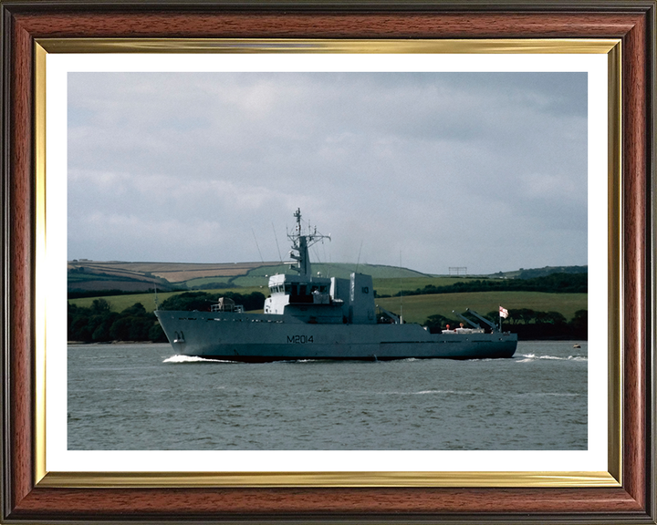 HMS Arun M2014 | Photo Print | Framed Print | River Class | Minesweeper | Royal Navy Hampshire Prints