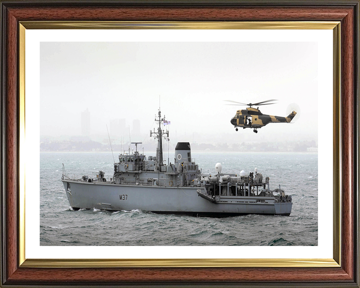 HMS Chiddingfold M37 | Photo Print | Framed Print | Hunt Class | Minehunter | Royal Navy Hampshire Prints