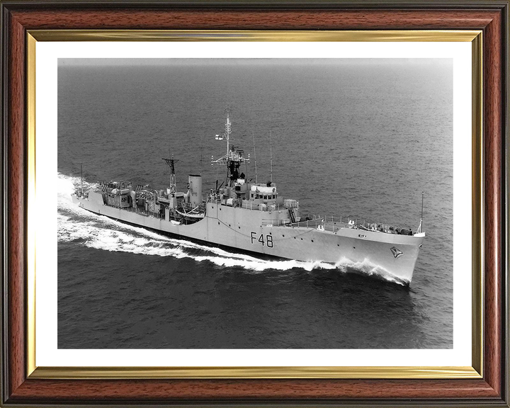 HMS Dundas F48 | Photo Print | Framed Print | Blackwood Class | Frigate | Royal Navy Hampshire Prints