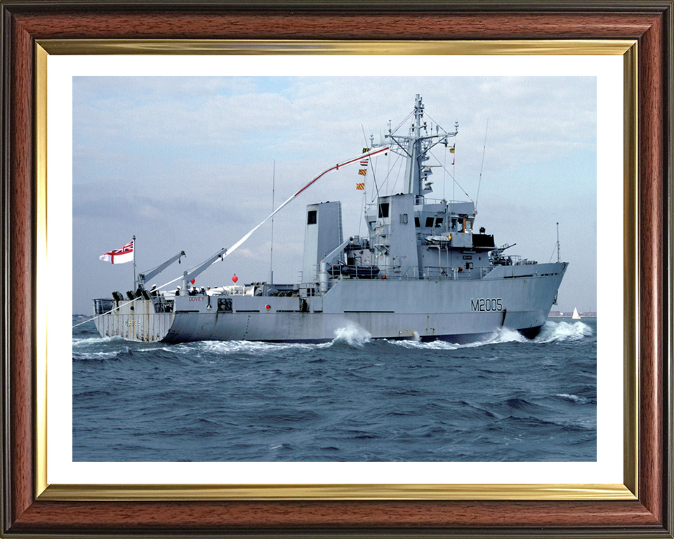 HMS Dovey M2005 Royal Navy River class minesweeper Photo Print or Framed Print - Hampshire Prints