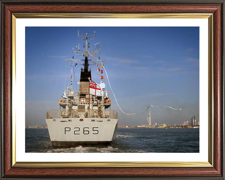 HMS Dumbarton Castle P265 | Photo Print | Framed Print | Castle Class | Patrol Vessel | Royal Navy Hampshire Prints