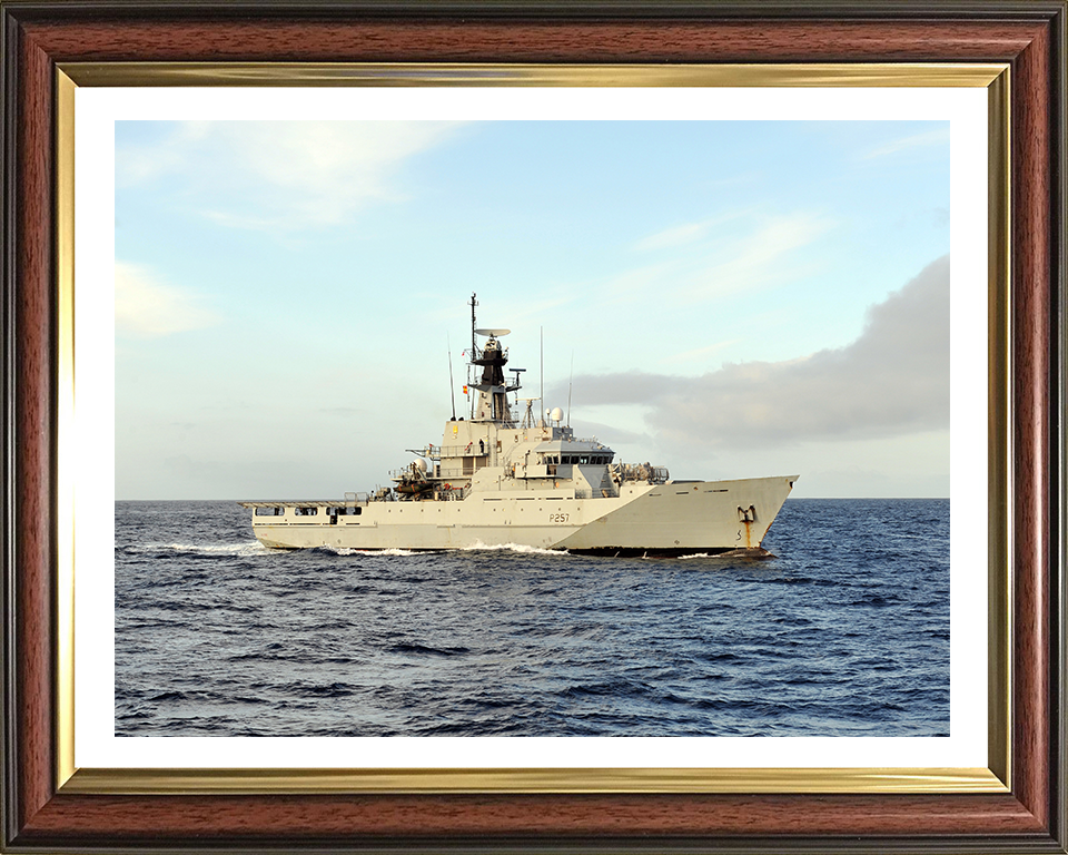 HMS Clyde P257 | Photo Print | Framed Print | River Class | Patrol Vessel | Royal Navy Hampshire Prints