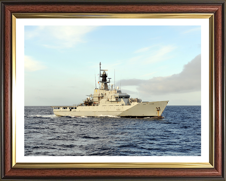 HMS Clyde P257 | Photo Print | Framed Print | River Class | Patrol Vessel | Royal Navy Hampshire Prints