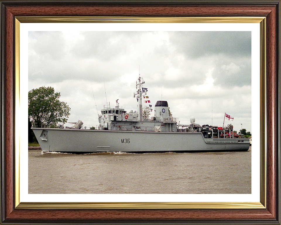 HMS Bicester M36 Royal Navy Hunt class mine countermeasures vessel Photo Print or Framed Print - Hampshire Prints